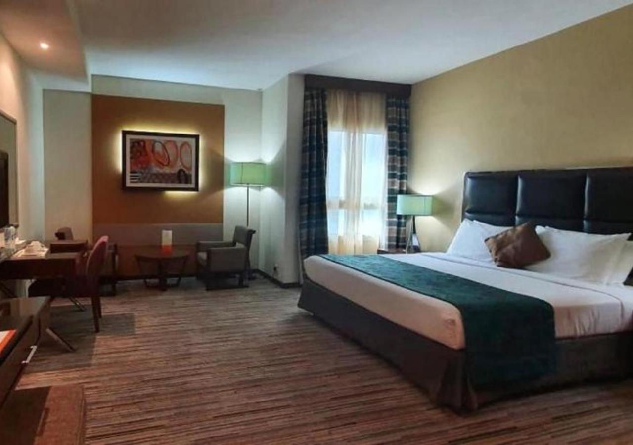 Phoenix Plaza Hotel Apartments Abu Dabi Dış mekan fotoğraf